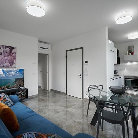 Villa Karolina Desenzano del Garda Dış mekan fotoğraf