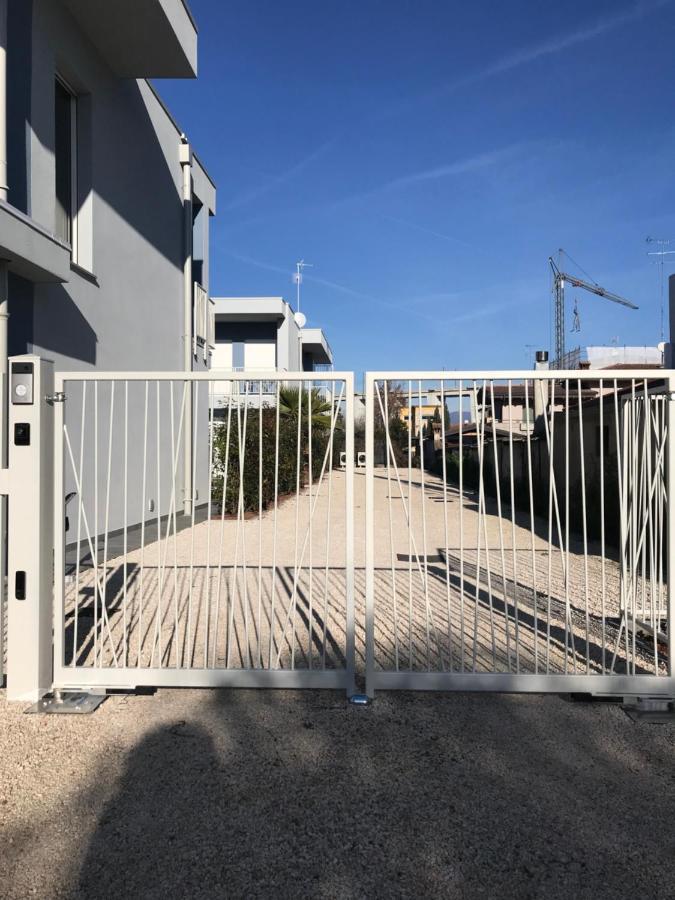 Villa Karolina Desenzano del Garda Dış mekan fotoğraf