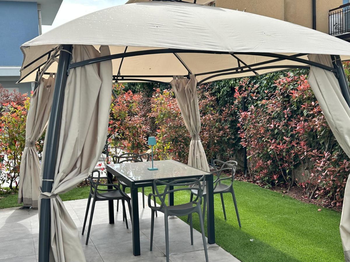 Villa Karolina Desenzano del Garda Dış mekan fotoğraf