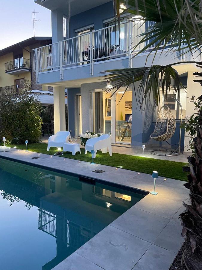 Villa Karolina Desenzano del Garda Dış mekan fotoğraf