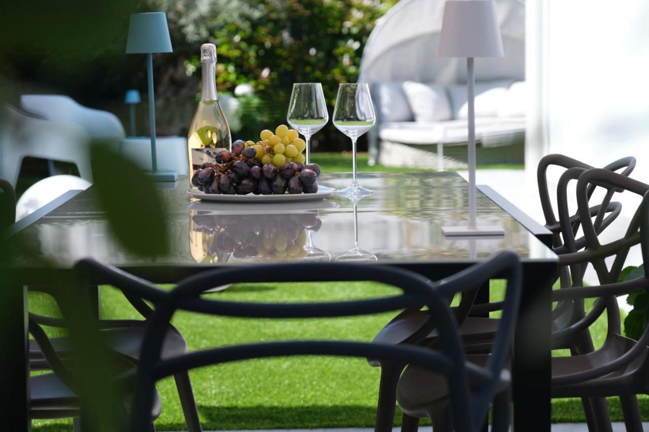 Villa Karolina Desenzano del Garda Dış mekan fotoğraf
